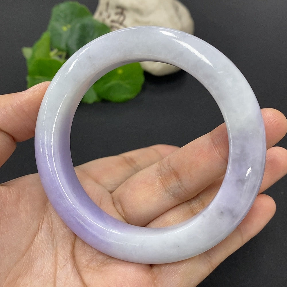 Jadeite Round Bangle Size 59.5 Total Weight Approx. 81.9g