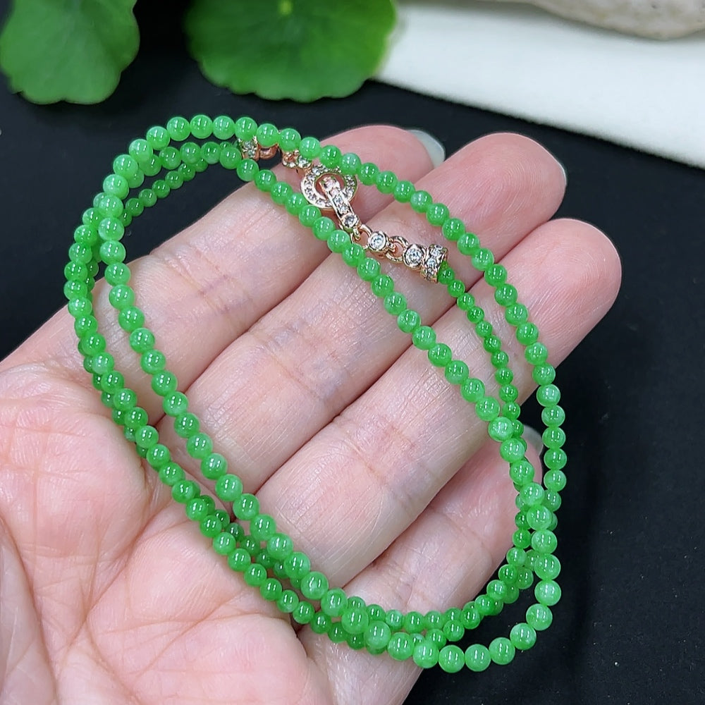 Jadeite bead necklace with 2.8mm jade beads, weighing approx. 8.9g, non-gold setting, by HKHQ.