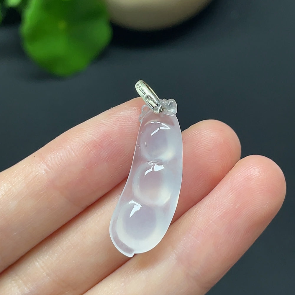 Jadeite Lucky Bean Pendant 9k