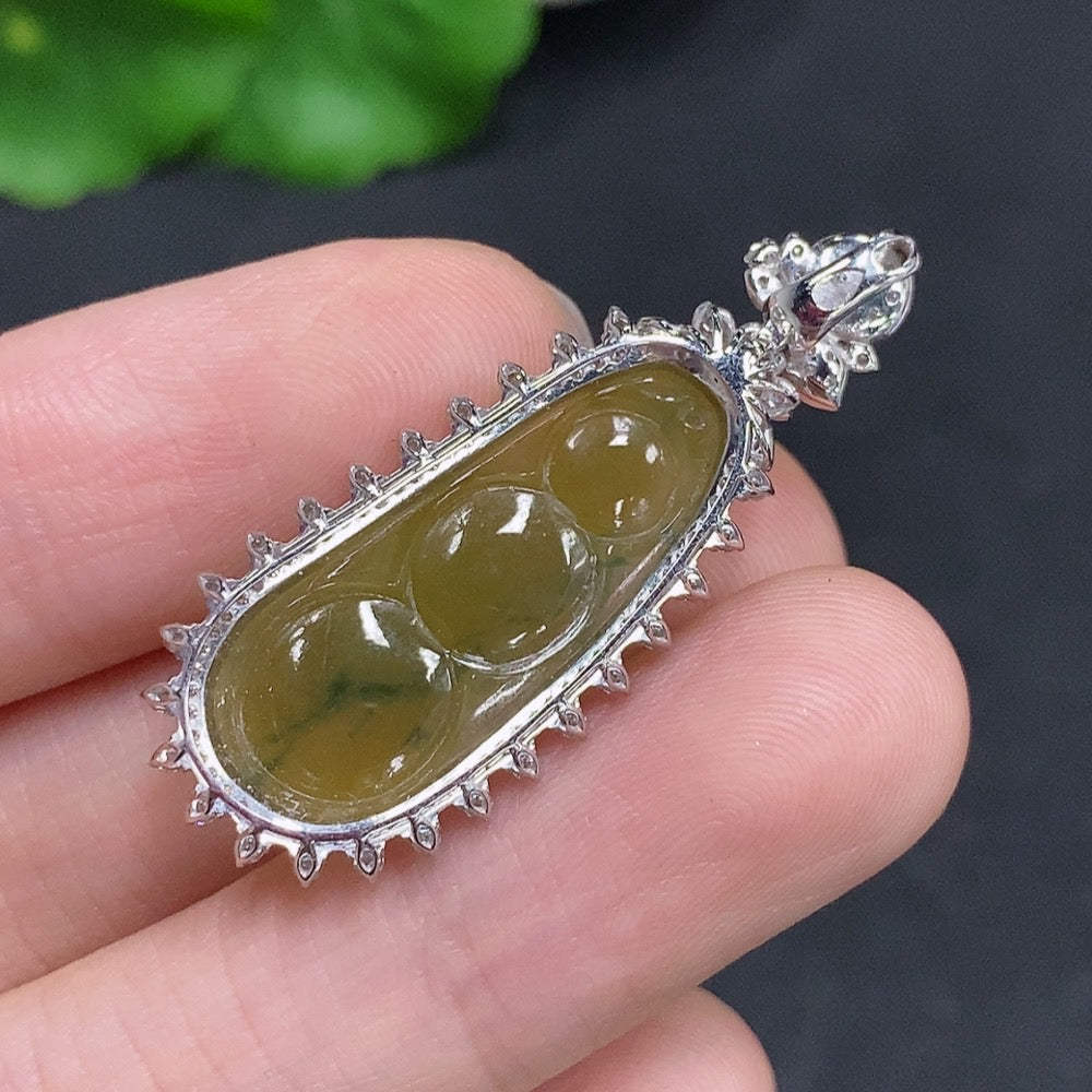 Jadeite Lucky Bean Pendant 18k Gold Total Weight Approx. 3.7g Color Origin Undetermined