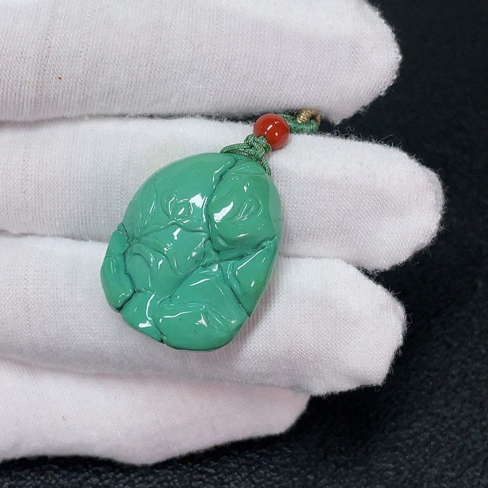 Turquoise Pendant with Southern Red Agate (Total Weight Including Rope: Approx. 11.25g)