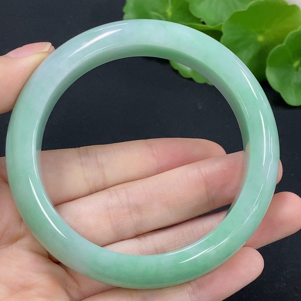 Jadeite Round Bangle