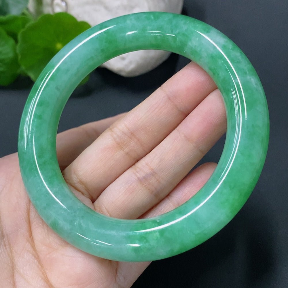 JadeiteRound Bangle, 56.4 Loop Size, Total Weight 80.778g [Total Value: $16,194 USD]