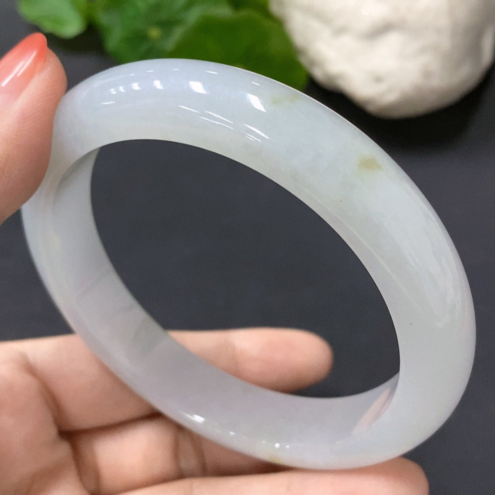 Jadeite Round Bangle, 57.9 Inner Diameter, Total Weight 56.471g
