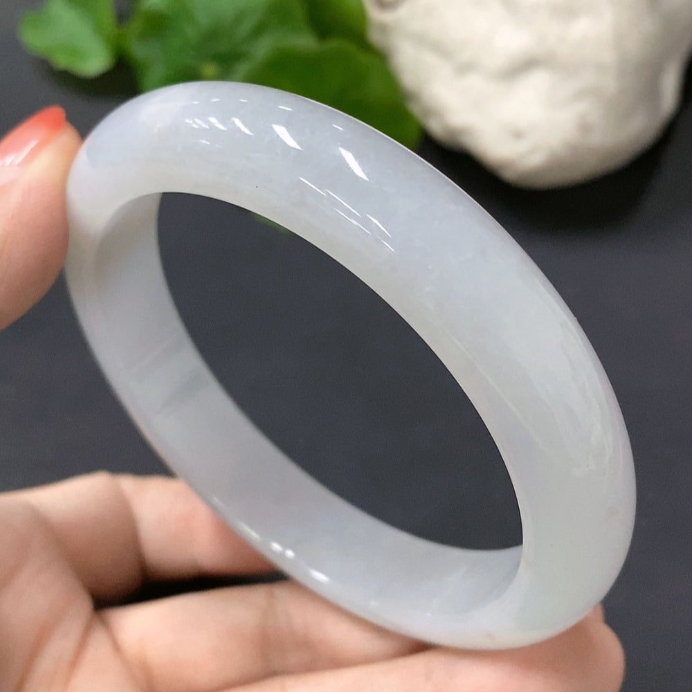 Jadeite Round Bangle, 57.9 Inner Diameter, Total Weight 56.471g