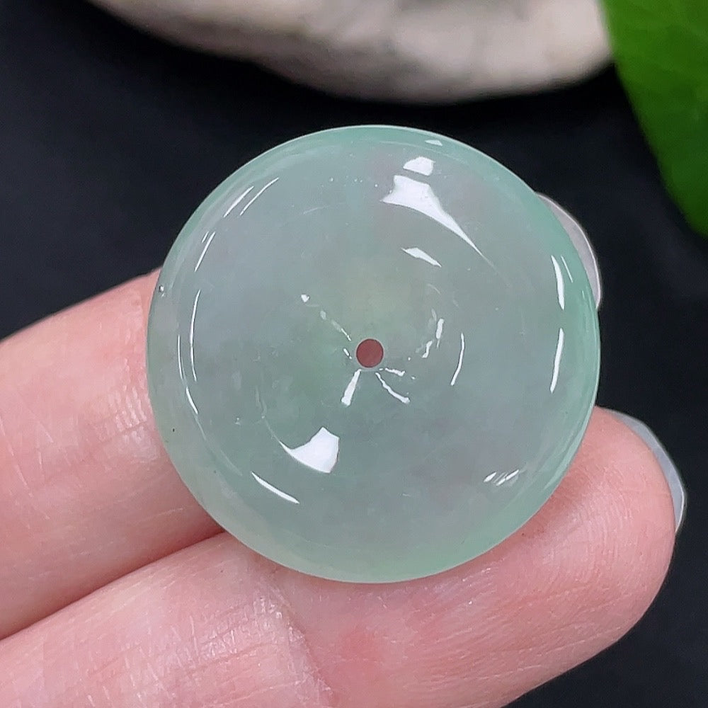 Jadeite Peace Knot Pendant Total Weight Approx. 6.1g