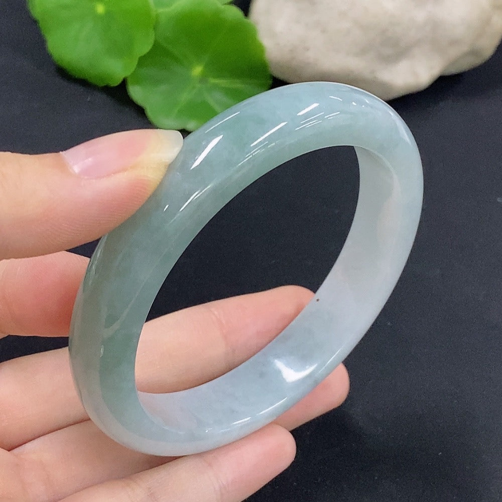 Jadeite Round Bangle