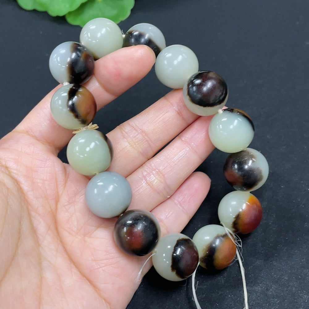 HKHQ Hetian Jade bracelet with 15.5mm beads, approximately 83g, natural skin tone, featuring smooth, polished jade stones.