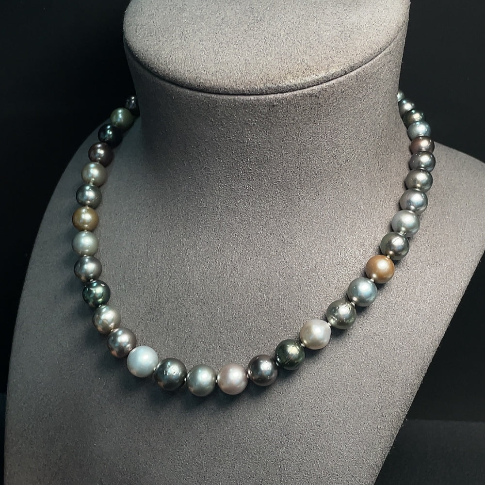 Seawater pearl necklace, color origin undetermined, non-gold, total product weight approximately 52.23g, size approx. 8.1-10.6mm
