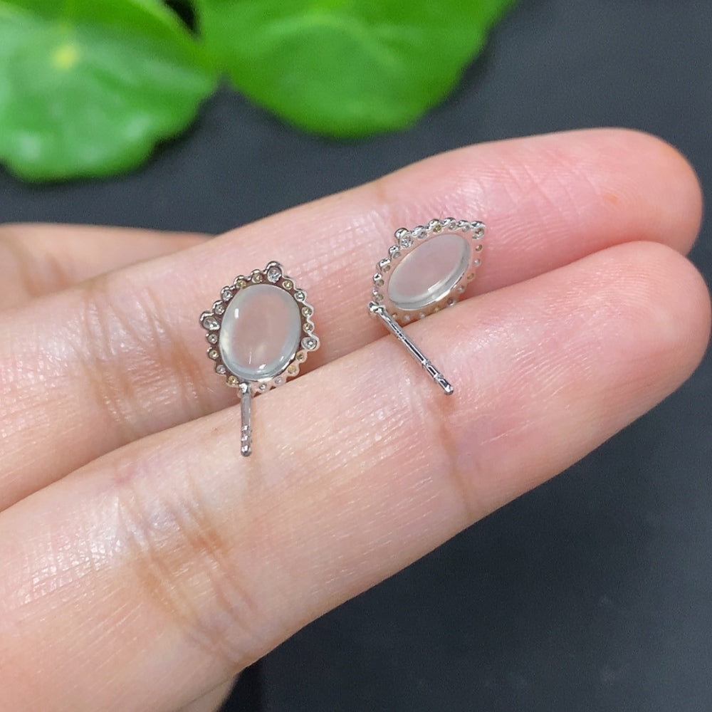 HKHQ jadeite ear studs with 18K gold and diamond accents, lightweight jewelry featuring green jade gemstones and elegant design
