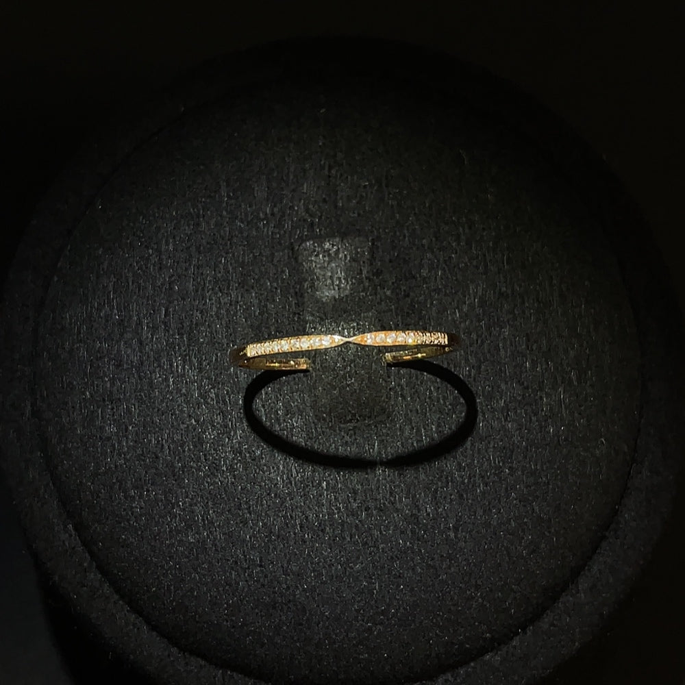 18k gold diamond ring with approximately 0.039-carat gemstone, lightweight design, size 18, by HKHQ, featuring a sparkling gemstone.