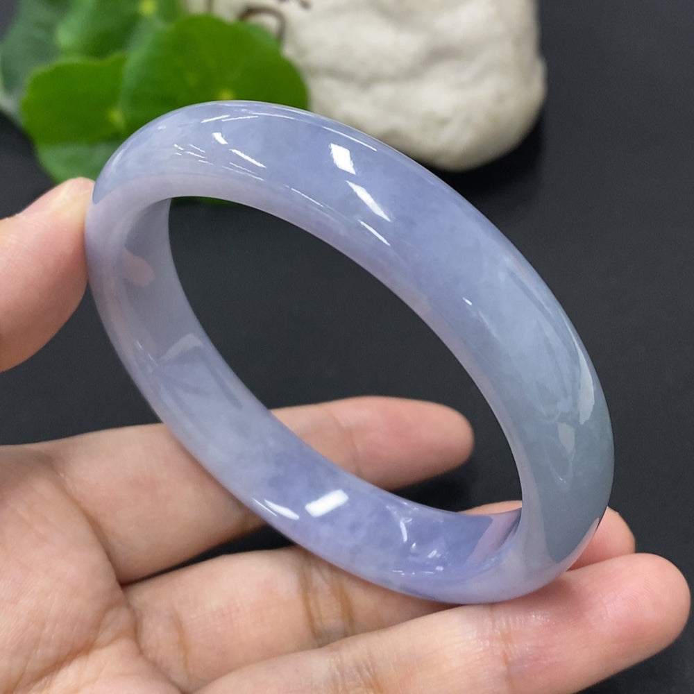 Jadeite Round Bangle
