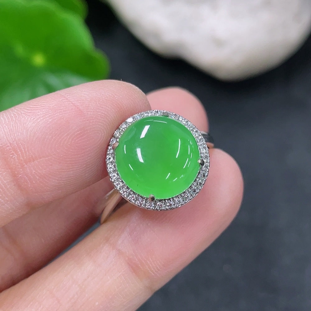 Jadeite Inlaid Ring 18k with Diamond Accents