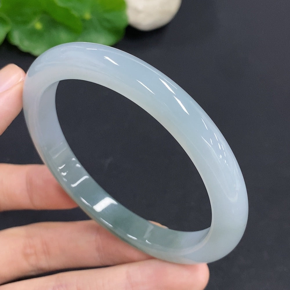 Jadeite Round Bangle