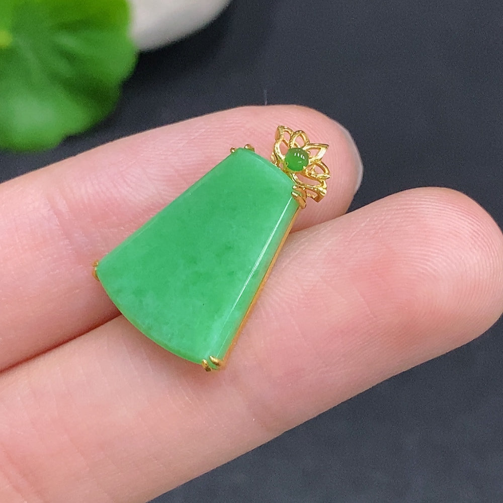 Jadeite Plain Pendant Necklace with 18K Gold, Total Weight Approx. 1.8g