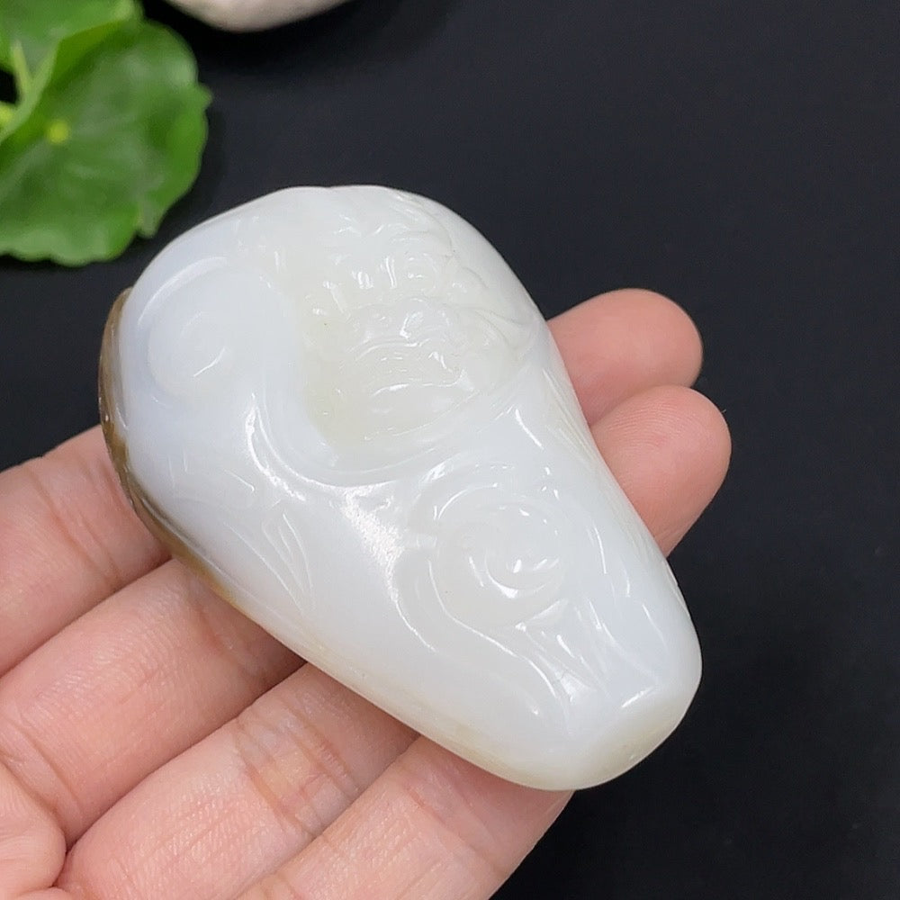 Hetian Jade Pendant Auspicious Beast Undetermined Skin Color Cause Chain Not Hetian Jade Total Weight Approximately (Including Chain) 97.1g
