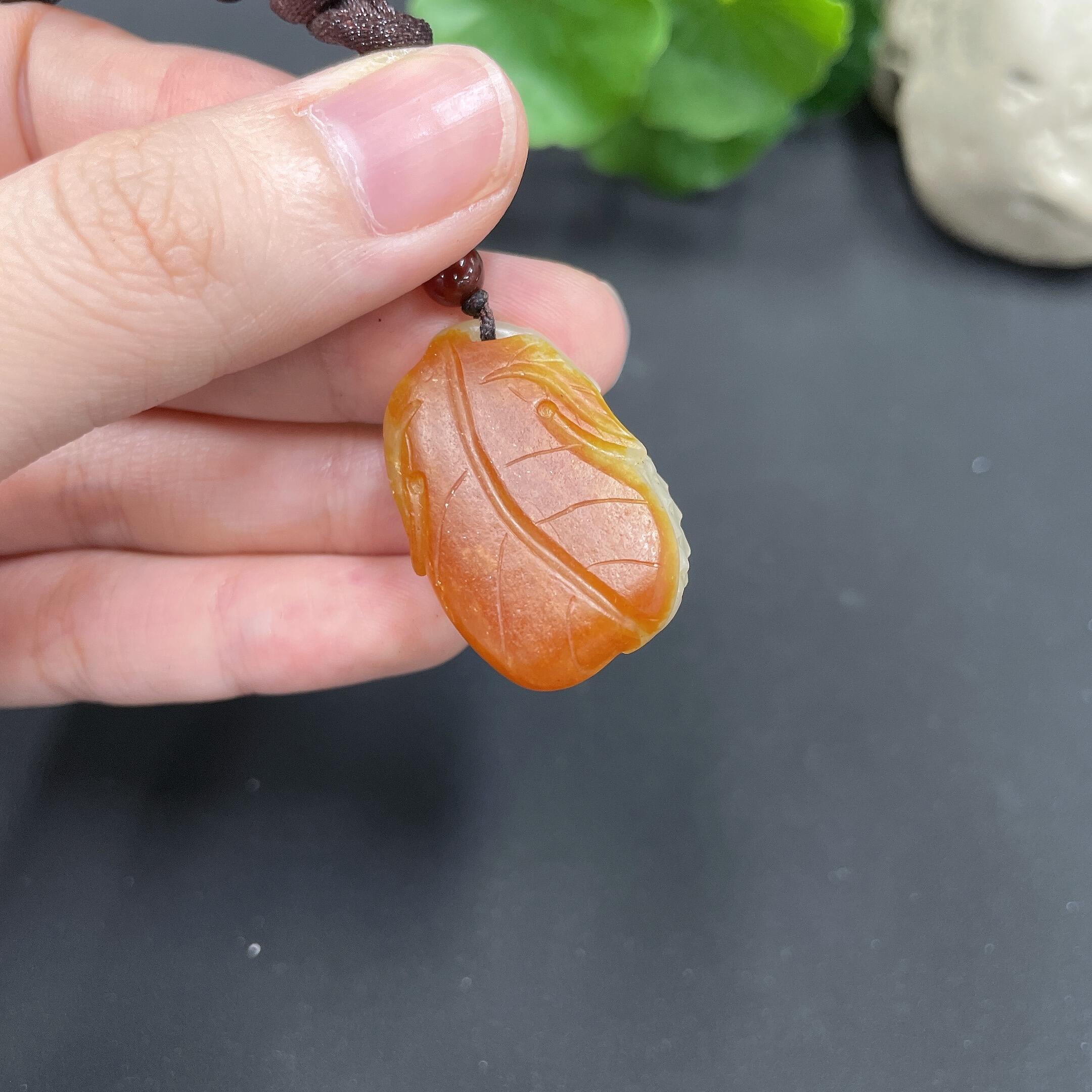 Hetian Jade Pendant Total Weight 12.44g (including rope)