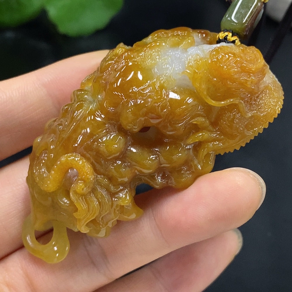 Jadeite Dragon Pendant Total Weight Approx. 67.51g (Including Rope Weight) Color Origin Undetermined