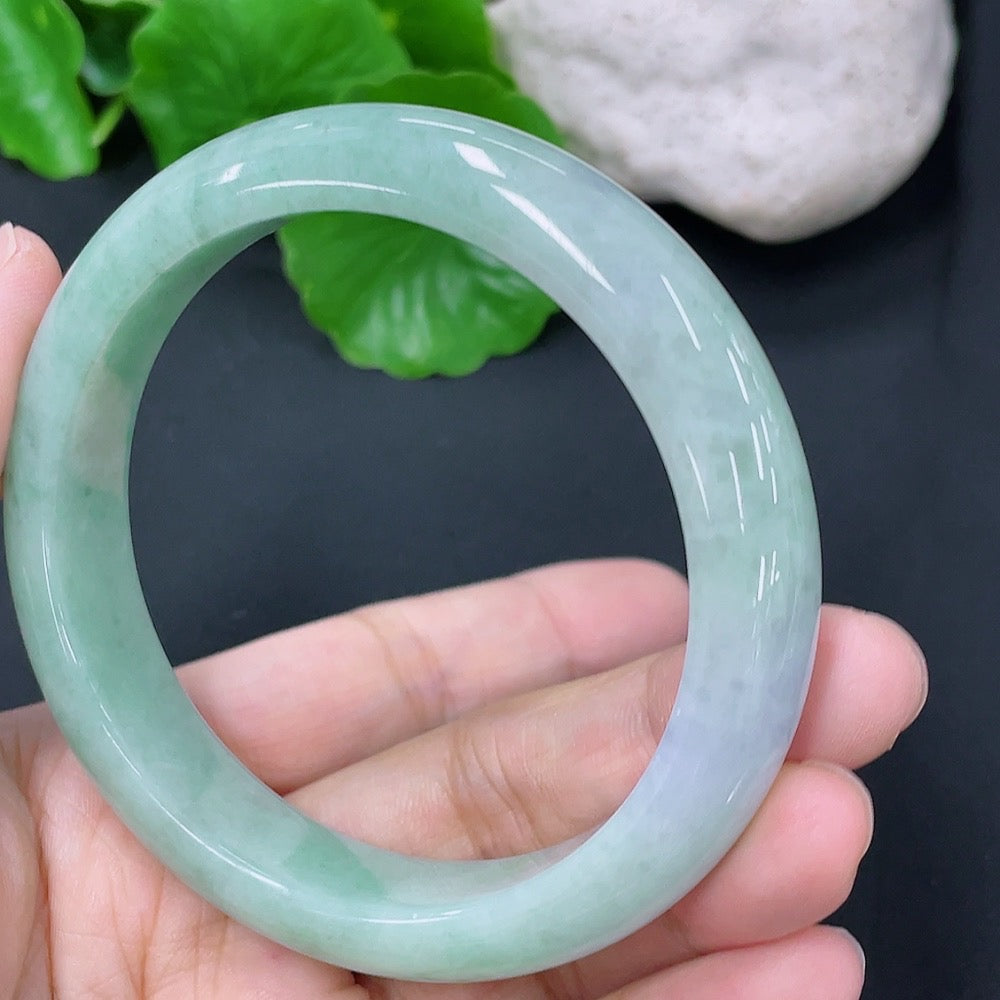 HKHQ jadeite round bangle with a 56.3mm diameter, showcasing smooth green jade surface and a weight of approximately 55.7g.