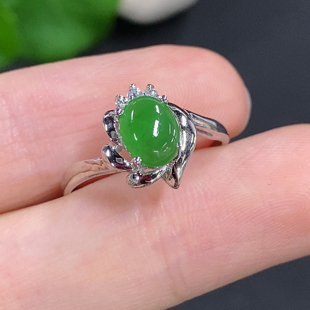 Jadeite Cabochon Ring 18K Gold No Diamond