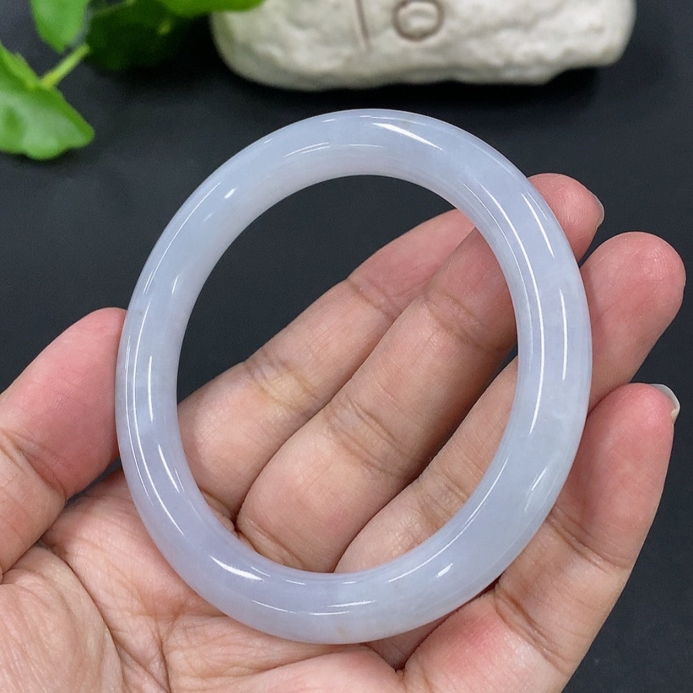 Jadeite Round Bangle, Total Weight Approx. 42.5g, Size 54.9