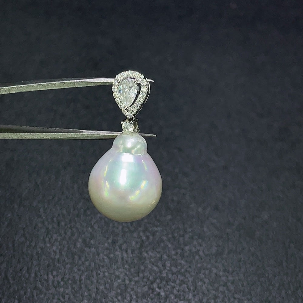 Seawater Pearl Non-Diamond 18K Gold Total Weight Approx. 6.84g