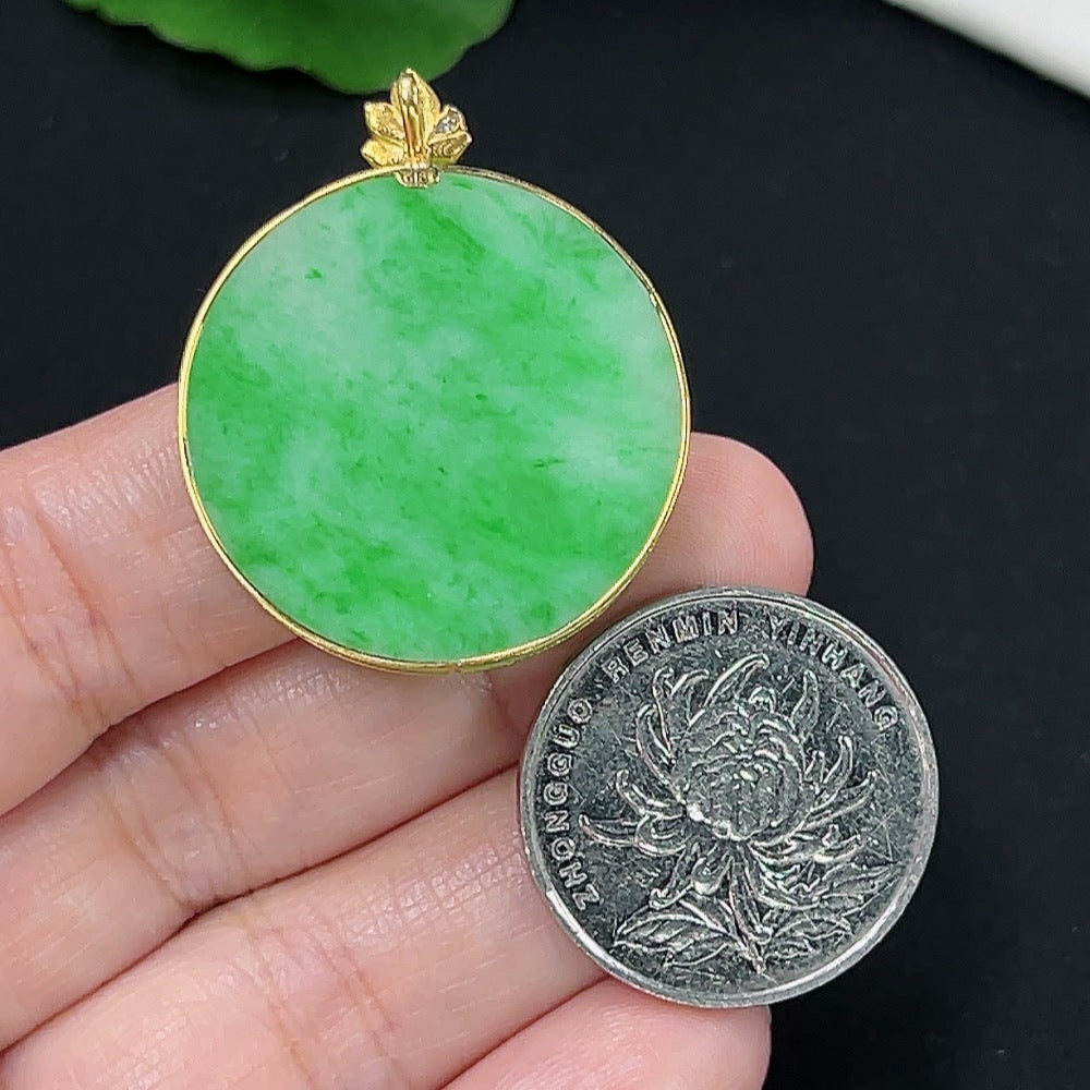 Jadeite plain pendant with 18K gold non-diamond setting, elegant jewelry necklace featuring smooth green jadeite gemstone.