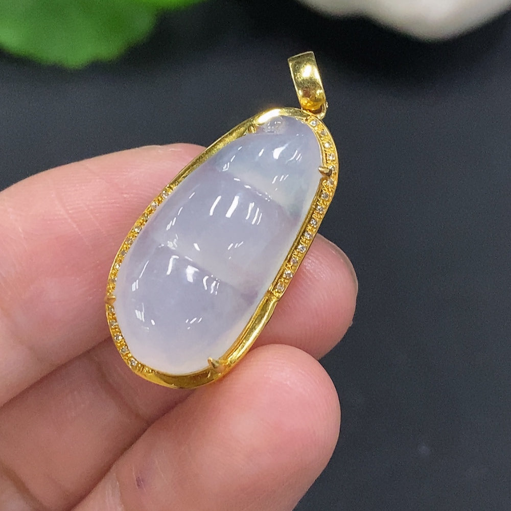 Jadeite Auspicious Bean Pendant with 18K Gold, Total Weight Approx. 3.7g (Diamond Accents)