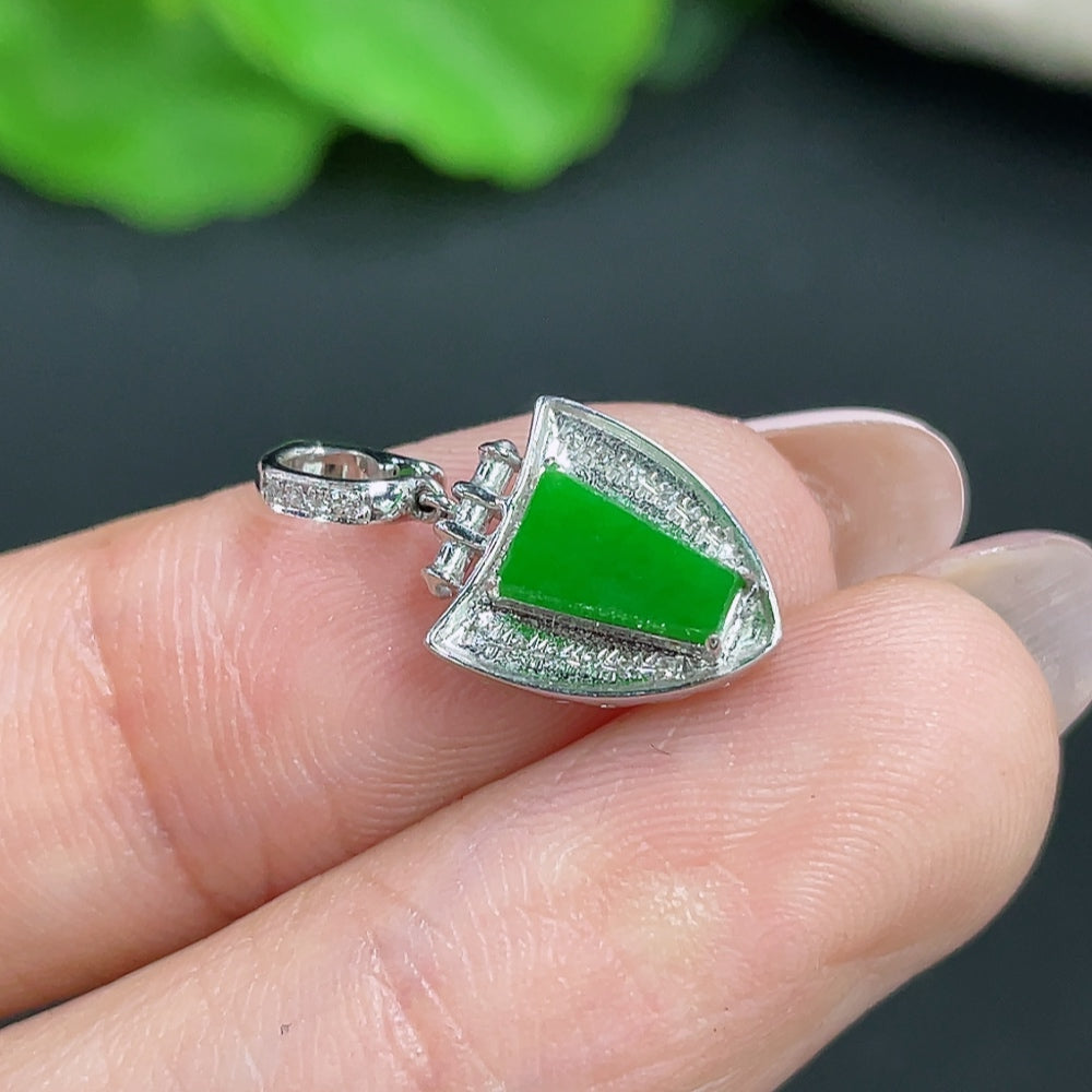 Jadeite inlaid pendant 18k non-diamond too small to determine total product weight approx. 1.18g