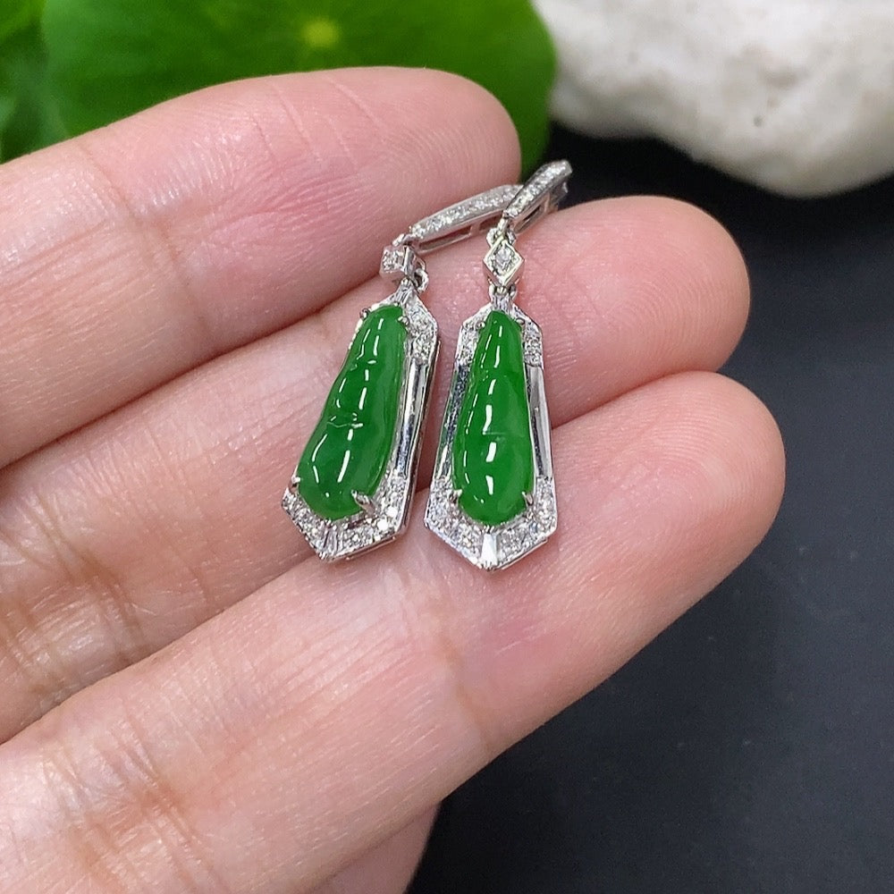 Jadeite Lucky Bean Earrings with 18K Gold Mounting, Total Weight Approx. 2.3g (Accented with Diamonds)