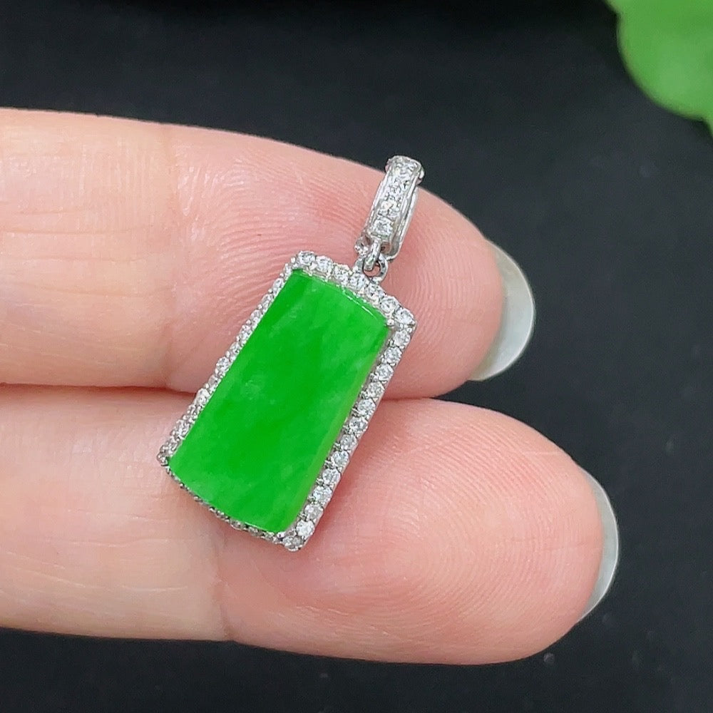 Jadeite Plain Pendant Mounting Pendant 18K Gold with Diamond Total Weight Approx. 2.15g