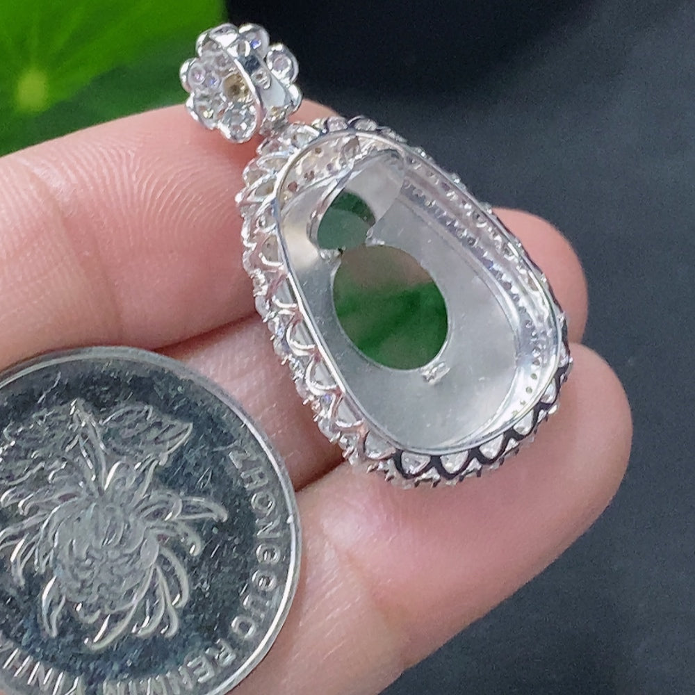 Jadeite Inlaid Ruyi Pendant 18k with Diamond Accent Total Weight Approx. 4.22g