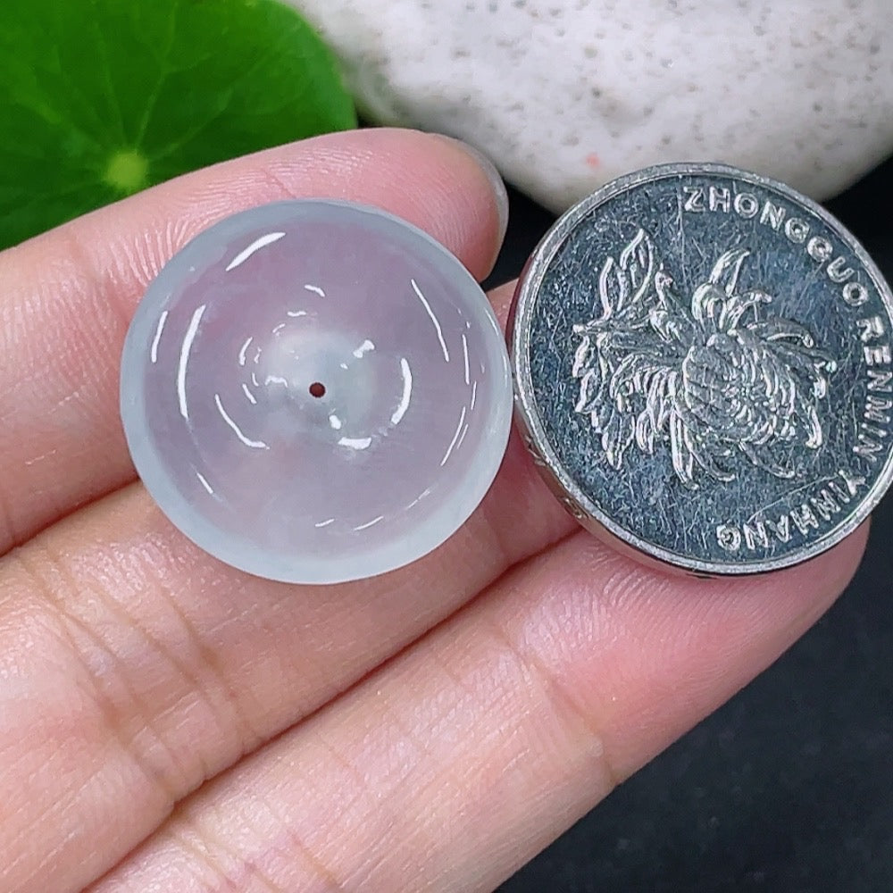 Jadeite pendant with peace buckle design, crafted from green jade, weighing approximately 4.15g, by HKHQ.