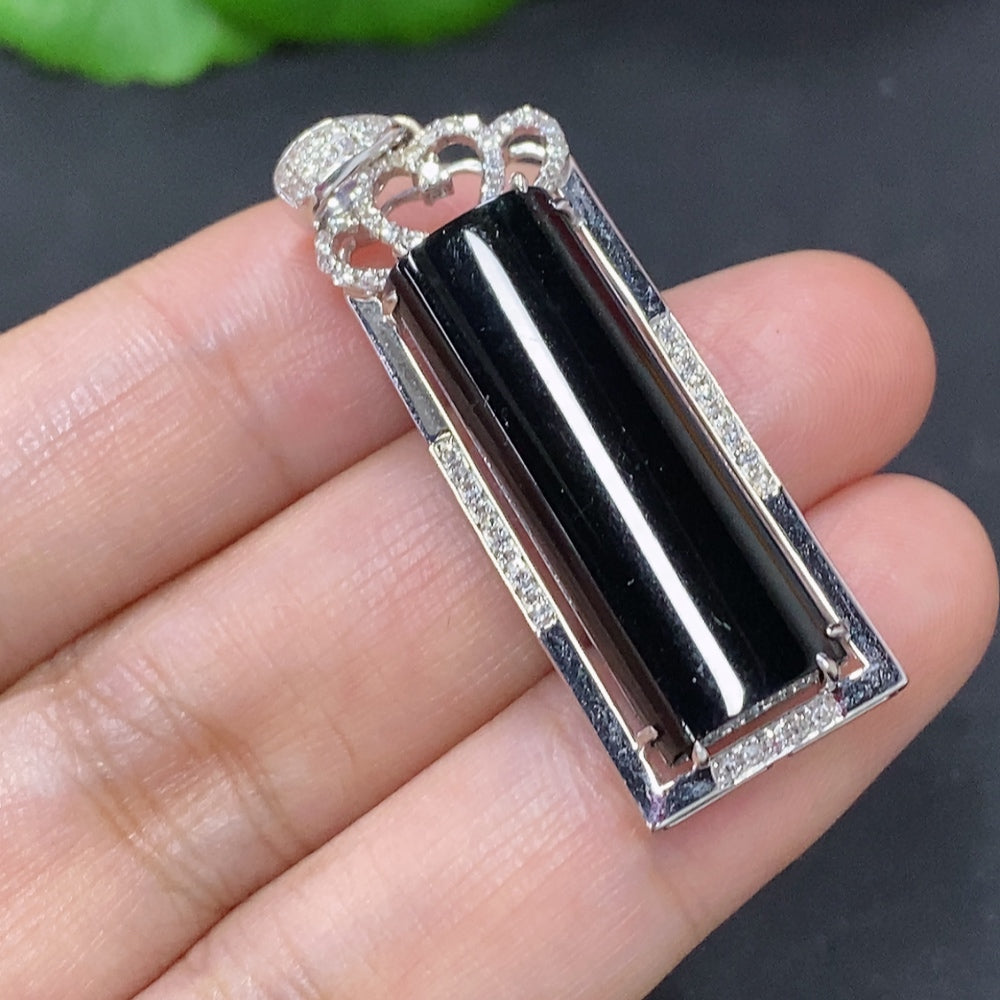Jadeite Inlaid Pendant 18K Gold (with Diamond Accents)