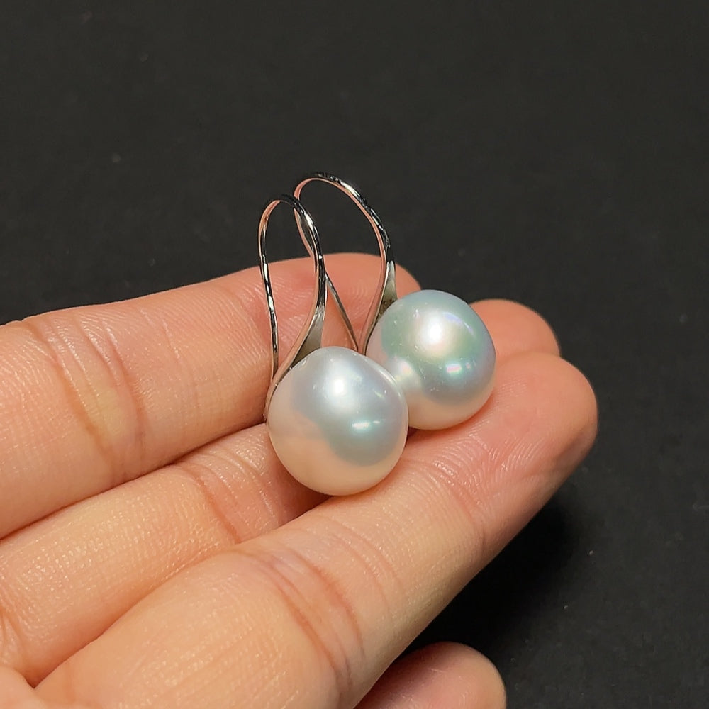 Saltwater Pearl Earrings in 95% Platinum