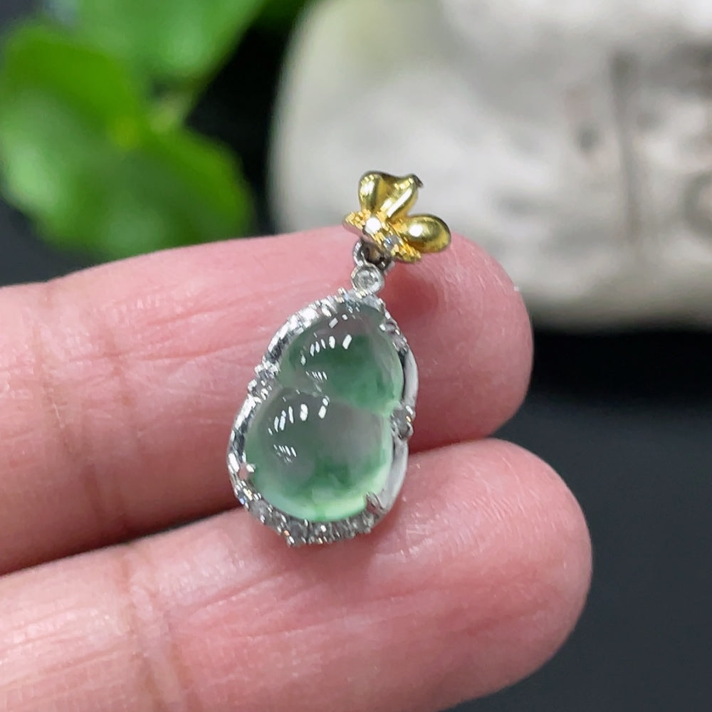 Jadeite Gourd Pendant with 18k Gold and Diamond Accents, Total Weight Approximately 1.45g