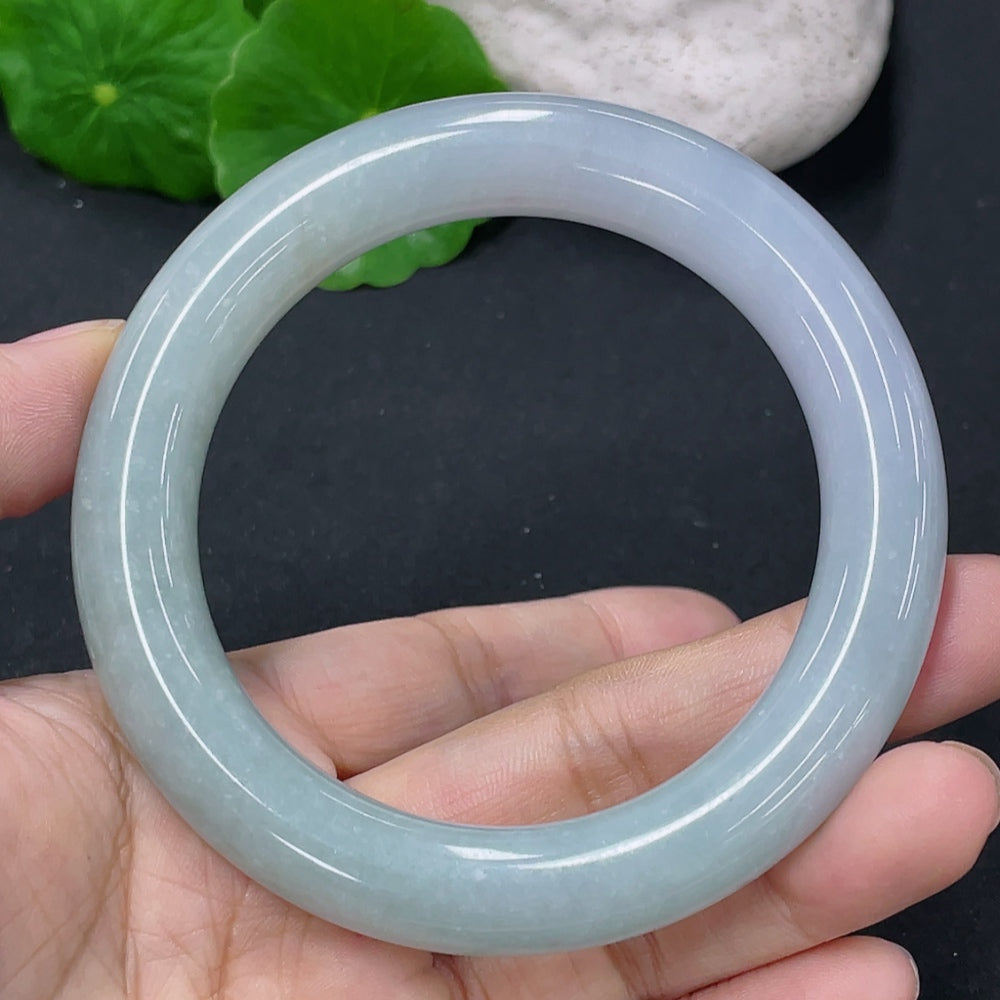 Jadeite Round Bangle Total Weight Approx. 68.4g Size 55 with Crack
