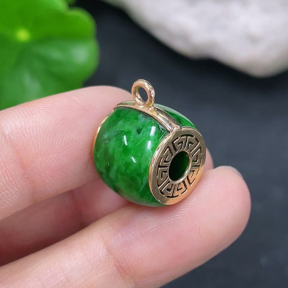 Jadeite Beaded Pendant with 18k Gold (Including Ore)