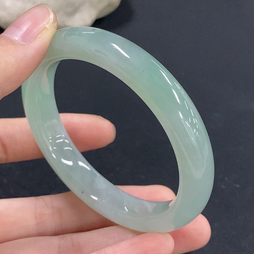 HKHQ jadeite round bracelet, size 55 with a total weight of 49.08g, featuring smooth green jade beads.