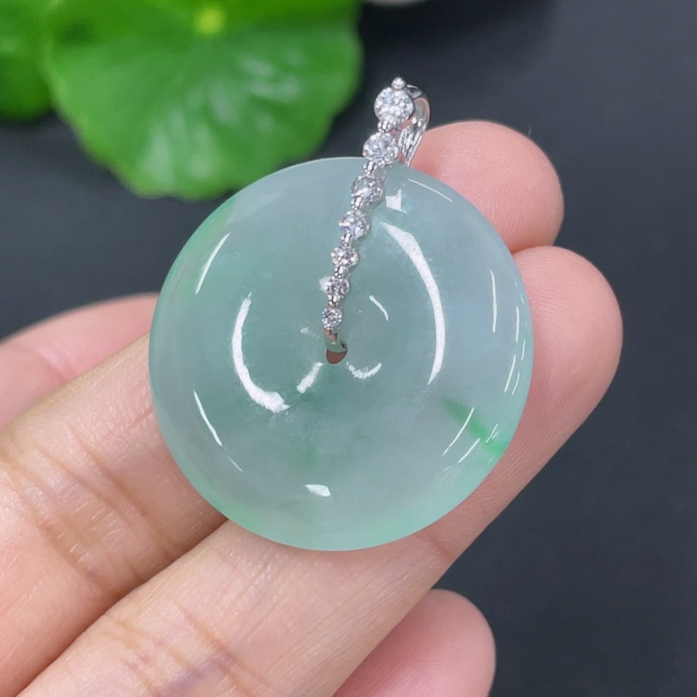 Jadeite Pendant Peace Knot 18k Non-Diamond Total Weight Approx. 8.59g