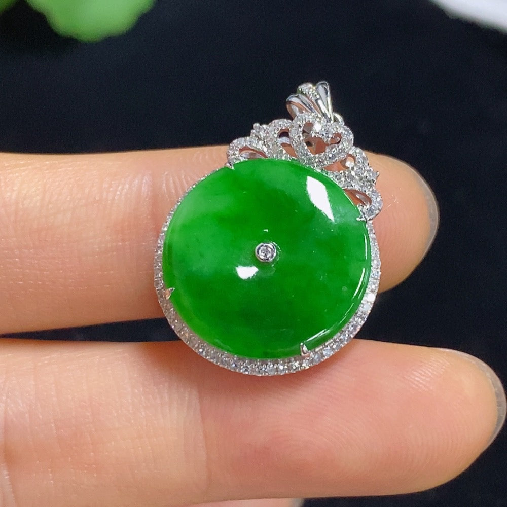 Jadeite Peace Knot Inlaid Pendant 18k with Diamond Accents, Total Weight Approximately 3.4g