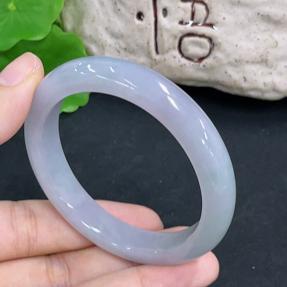 Jadeite Imperial Concubine bangle from HKHQ with size 53.4/49 and weight 42.1g, showcasing smooth, polished jadeite bracelet details