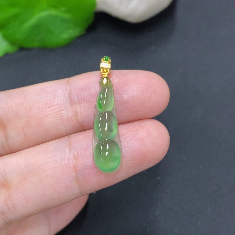 Jadeite lucky bean pendant with 18K gold clasp, smooth green jade jewelry piece, weight around 1g, by HKHQ