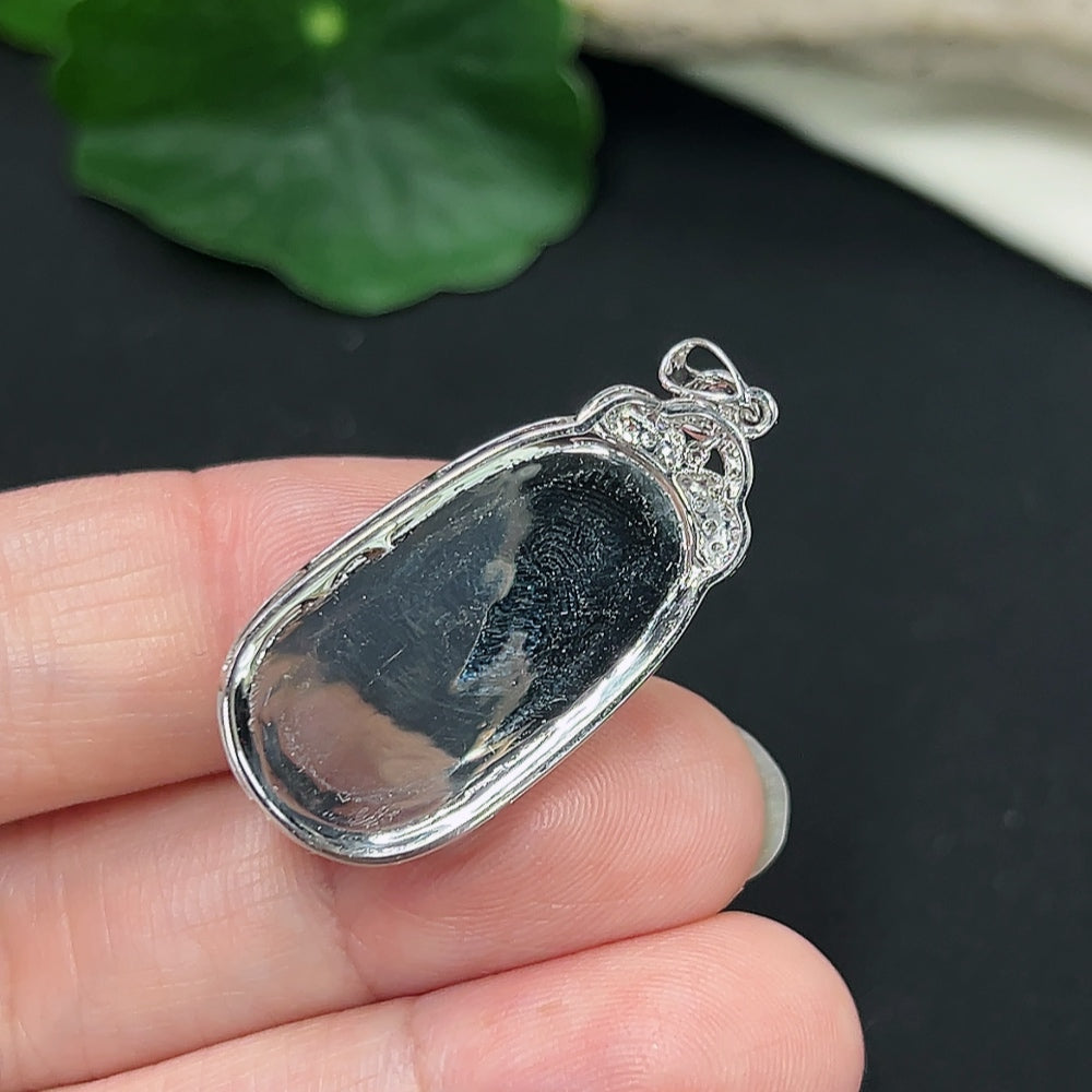 Jadeite Ruyi Inlaid Pendant 18K Gold Total Weight Approx. 4.4g (With Diamond Accents)