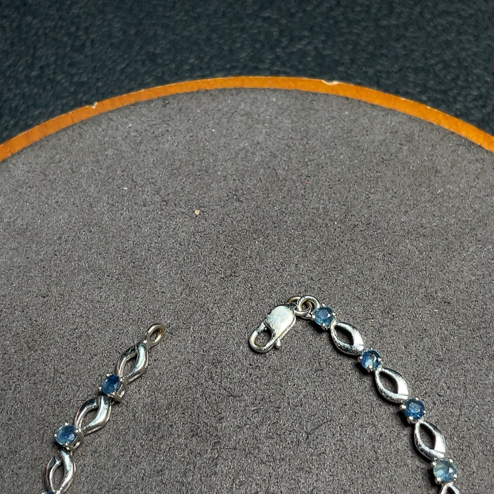 18K Gold Sapphire Bracelet, Total Weight Approx. 5.08g