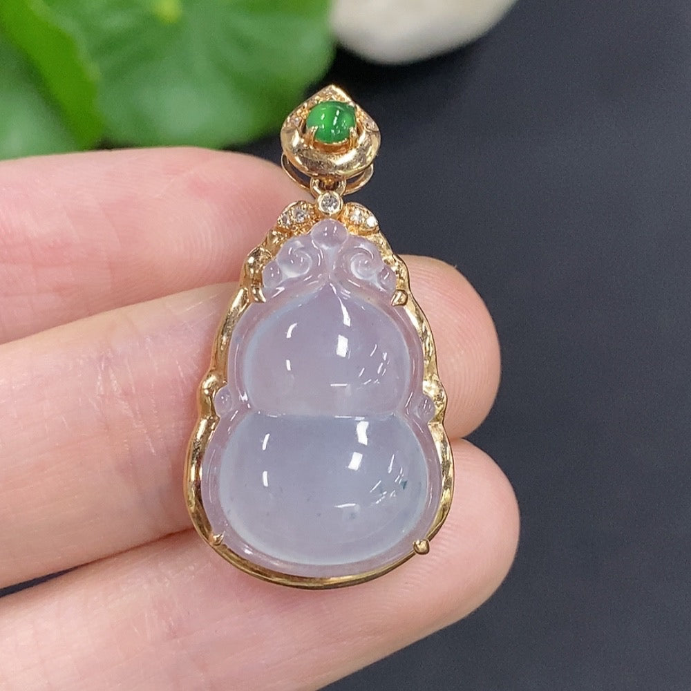 Jadeite Gourd Inlaid Pendant 18k Gold Total Weight Approx. 3.3g with Diamond Accents