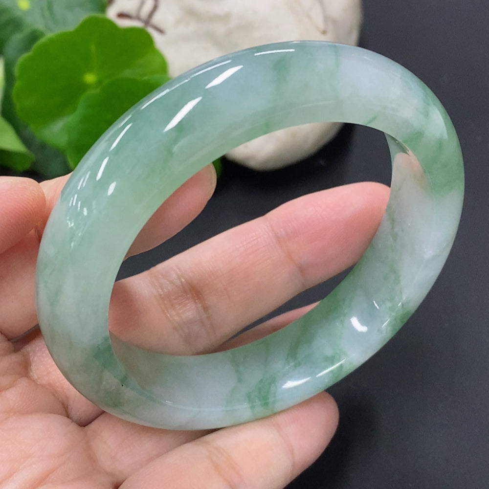 Jadeite round bracelet size 55.4 total weight approx. 66.1g (including other mineral components)