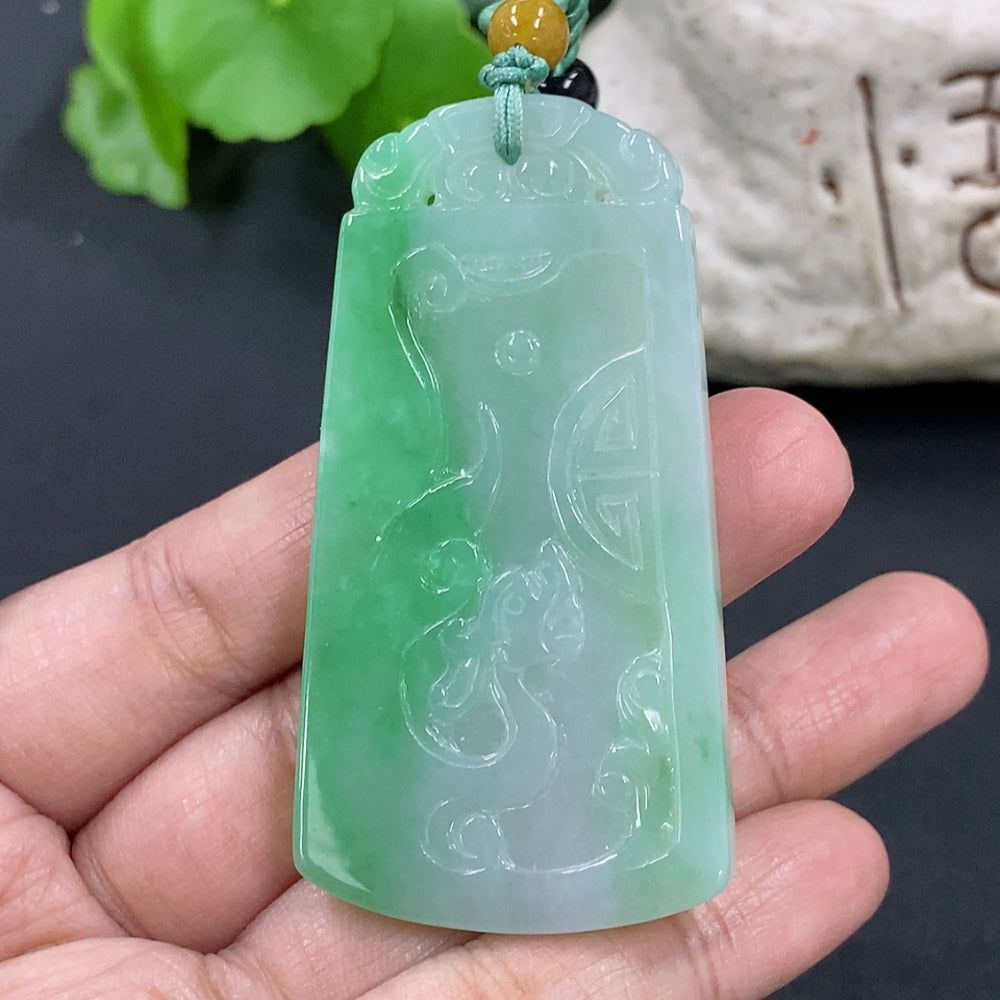 Antique jadeite pendant necklace from HKHQ, featuring a 32g jadeite pendant with intricate details and natural green hue.