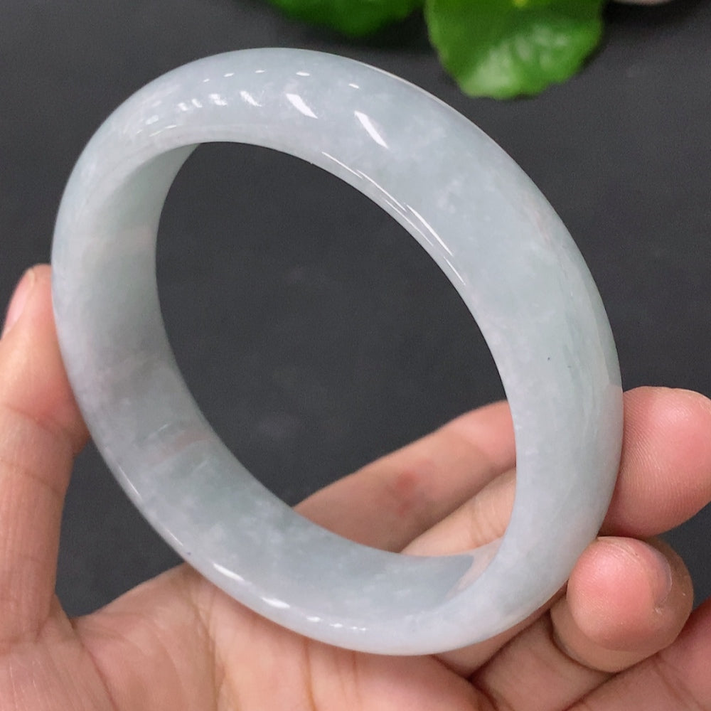 Jadeite Round Bracelet Size 58.5 Total Weight 67.967g