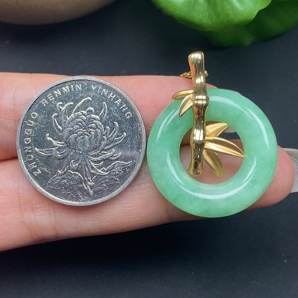 Jadeite inlaid pendant donut necklace, HKHQ brand, 18k gold, weighing approximately 9.34 grams, with detailed jadeite and gold inlay.